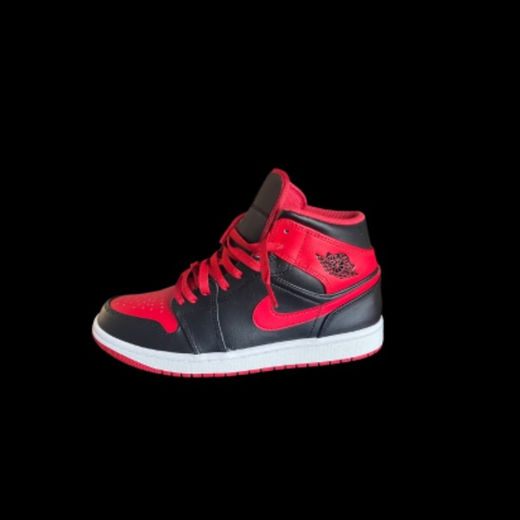 Jordan Retro 1 Mid main image 9